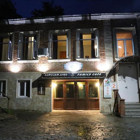 Sun Guest House Kutaisi Exterior photo