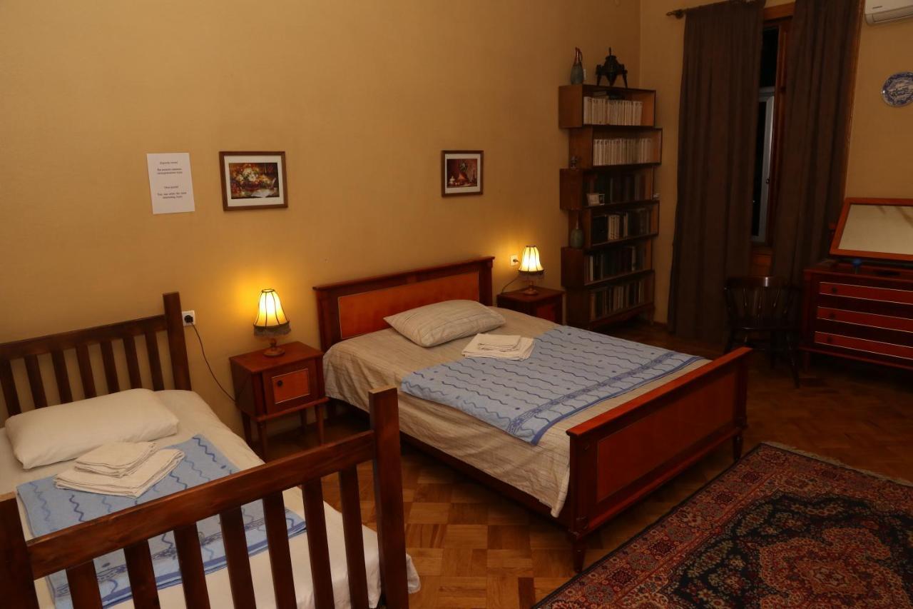 Sun Guest House Kutaisi Exterior photo