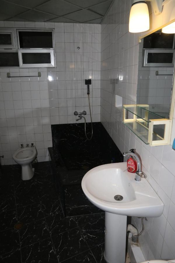 Sun Guest House Kutaisi Exterior photo
