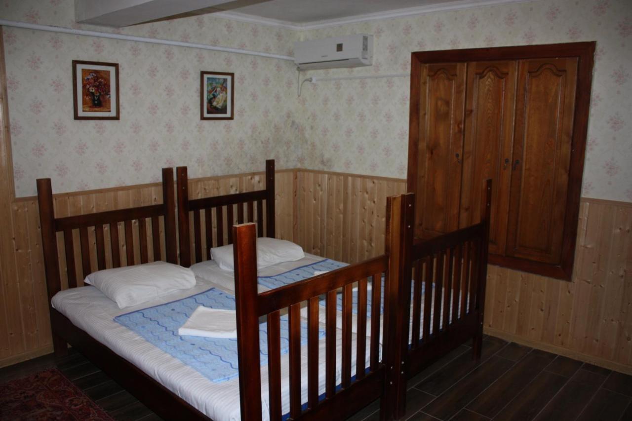 Sun Guest House Kutaisi Exterior photo