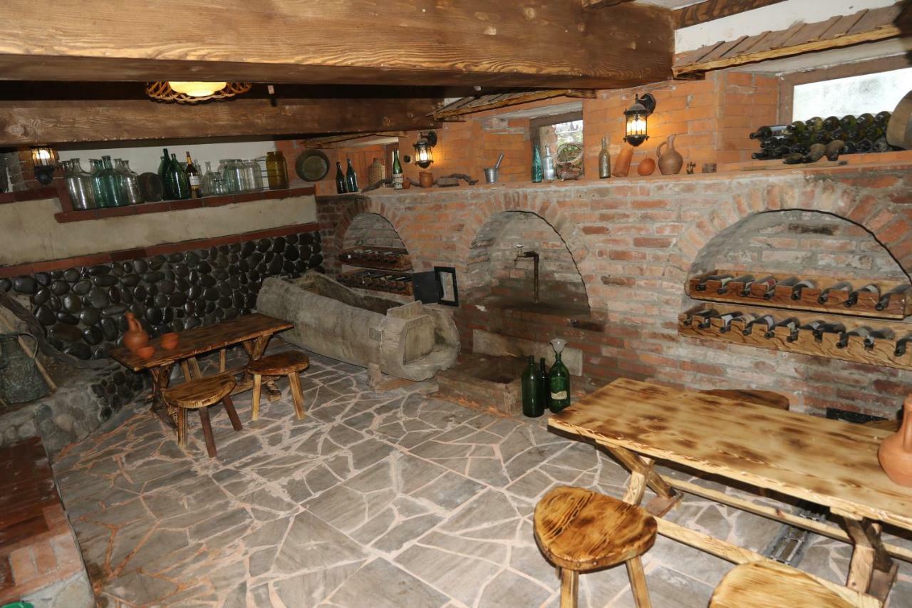Sun Guest House Kutaisi Exterior photo